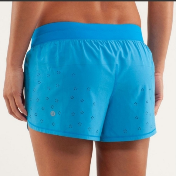 Lululemon Run Breeze By Short Laser Cut - Picture 2 of 8